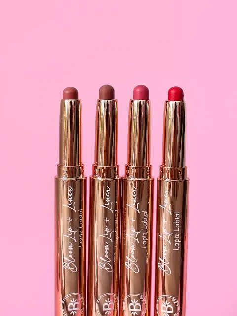 Lapiz de labios Signature Bloomshell